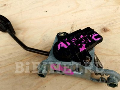 Купить Педаль на Subaru Forester SG5 EJ20 в Красноярске