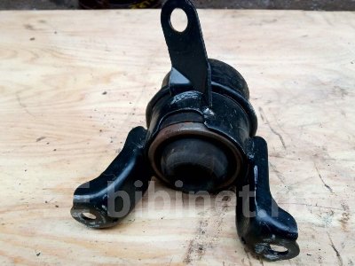 Купить Подушку двигателя на Mazda Atenza 2009г. GHEFP LF-VE правую в Красноярске