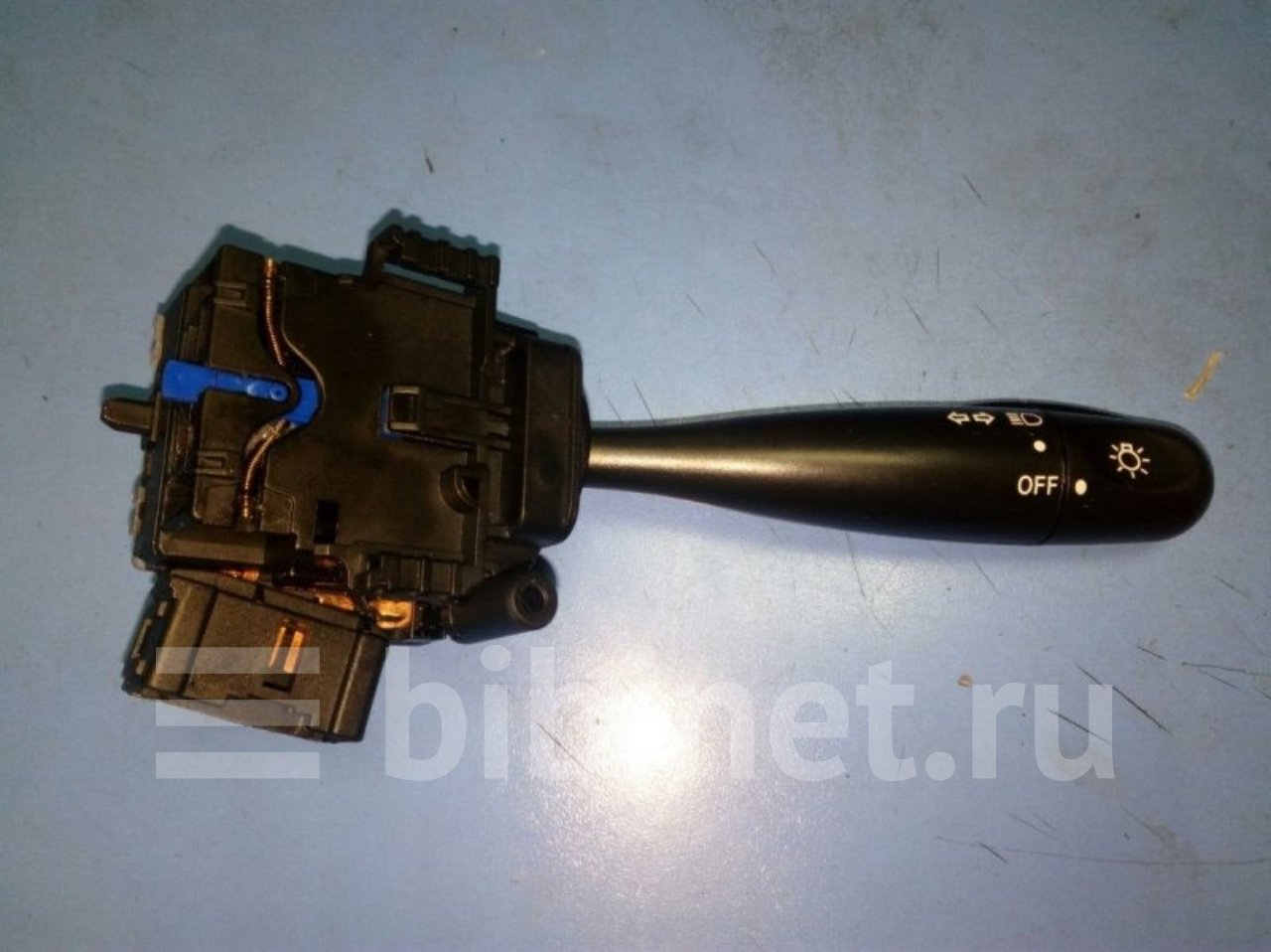 Переключатель подрулевой /свет+поворот/ для Toyota Matrix, COROLLA 2003-2008, OE