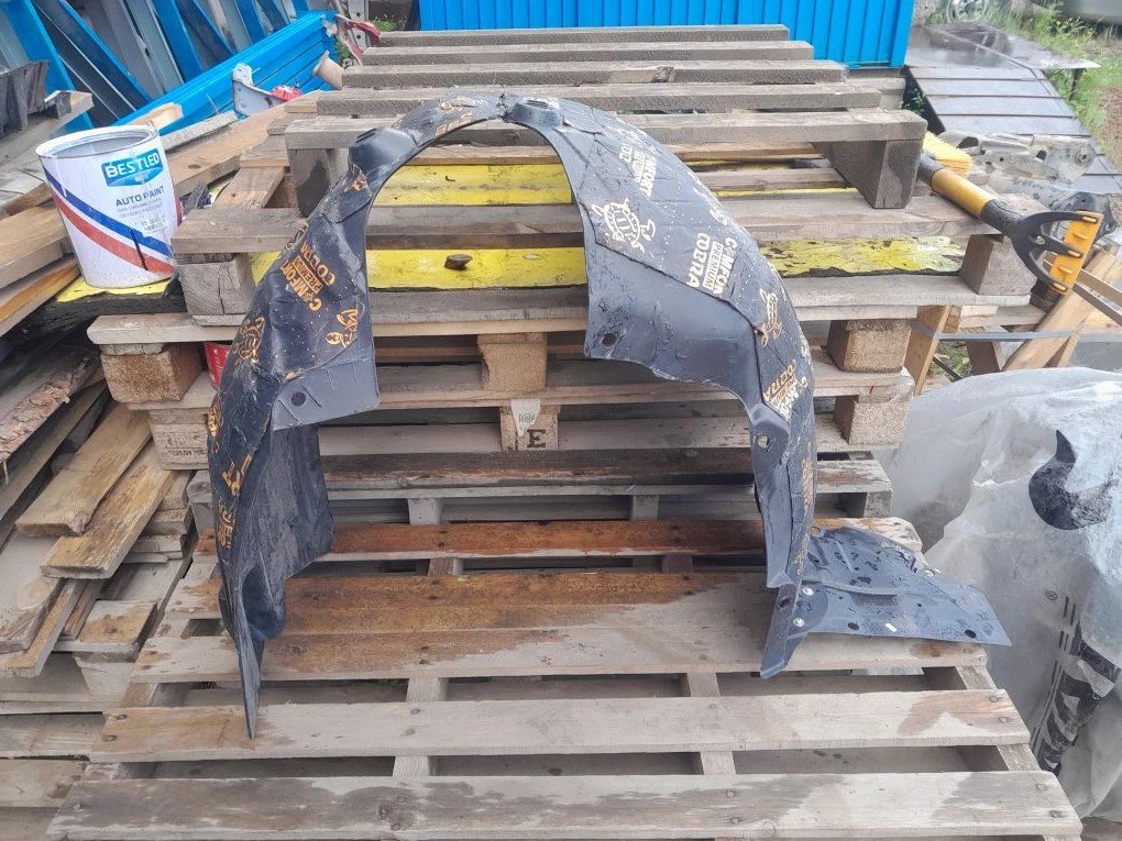 Подкрылок, 4500 рублей, Красноярск