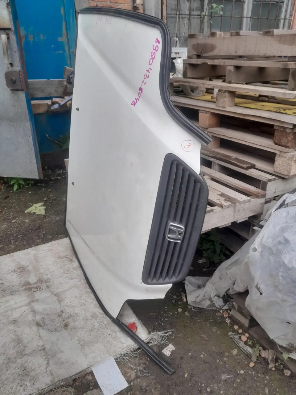 Капот, 17000 рублей, Красноярск