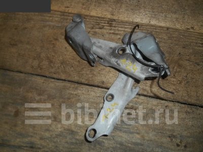 Купить Кронштейн капота на Toyota Cresta GX100 1G-FE в Красноярске