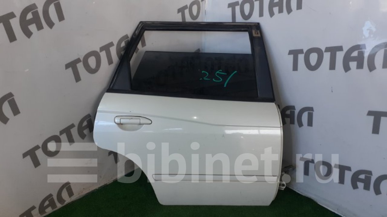 Купить Дверь Ниссан Авенир W11