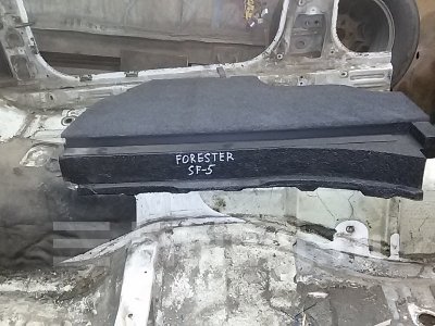 Купить Обшивку багажника на Subaru Forester SF5 EJ20 в Красноярске