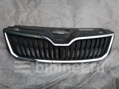 Купить Решетку радиатора на Skoda Rapid в Красноярске