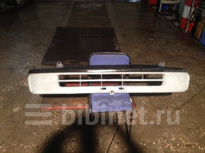 Купить Бампер на Toyota Hiace передний в Новосибирске