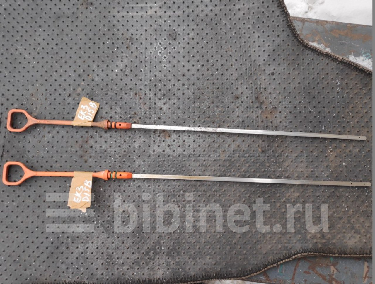 Щуп двигателя хонда. Honda Civic Ferio d15b щуп двигателя. Масляный щуп Хонда Домани. Масляный щуп d15b направляющая. Щуп двигателя Honda partner.