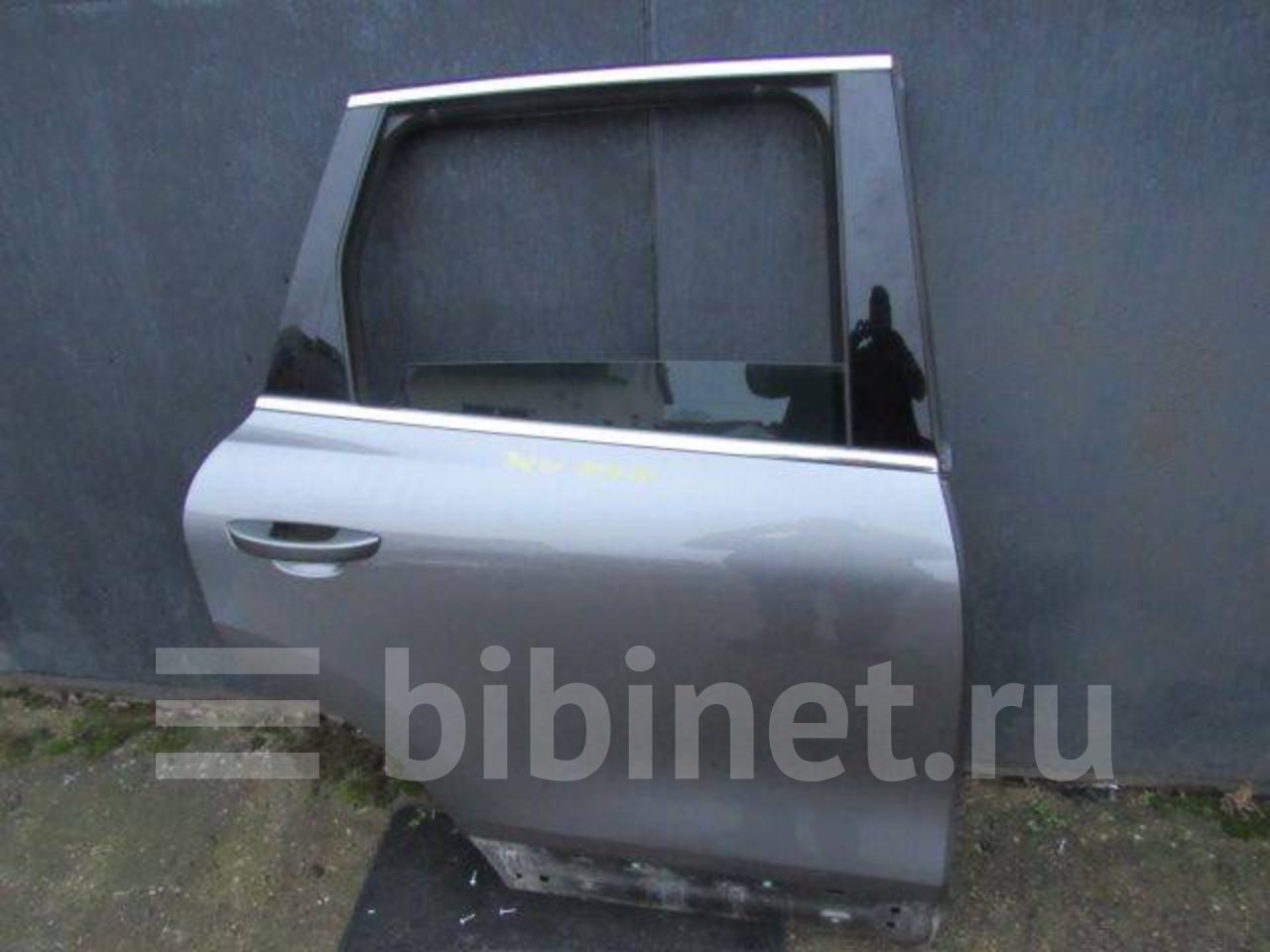 Дверь боковая