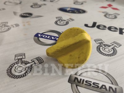 Купить Крышка маслозаливной горловины на Renault Scenic K4M 812 в Москве