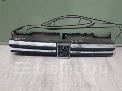 Купить Решетку радиатора на Peugeot 605 верхнюю переднюю в Санкт-Петербурге