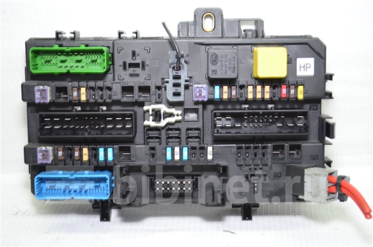 Блок предохранитель опель. Блок реле Опель Астра h. Блок предохранителей Опель Астра н 1.6. Опель Астра h 1.6 предохранители. Блок предохранителей Опель Астра h.
