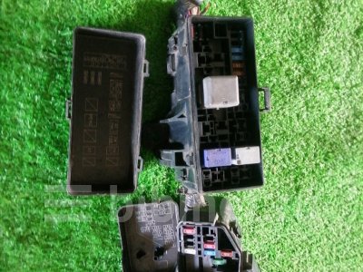 Купить Блок реле и предохранителей на Toyota Hiace 2005г. KDH205K 2KD-FTV в Уссурийске
