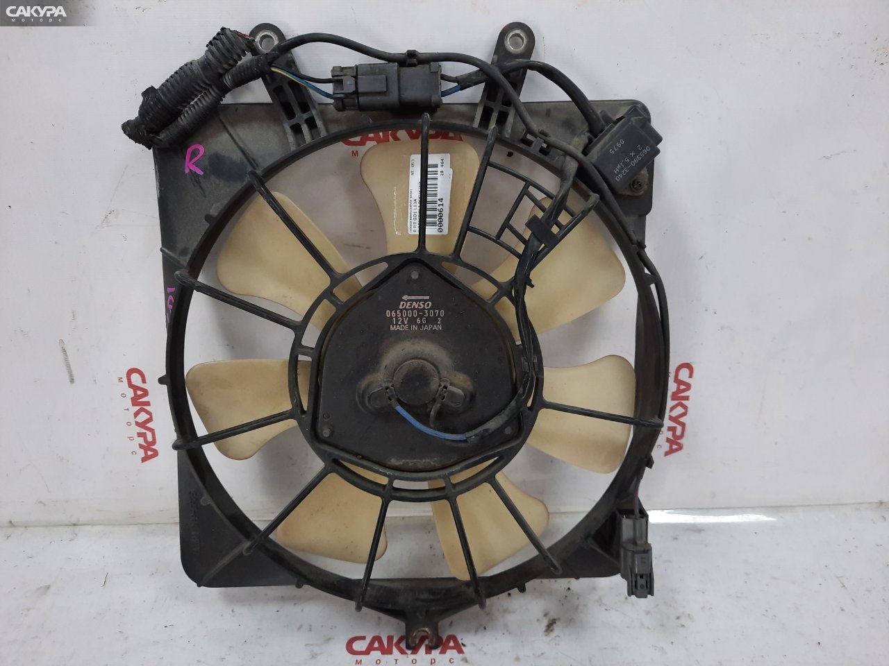 Вентилятор радиатора двигателя правый Honda FIT GD1 L13A: купить в Сакура Красноярск.