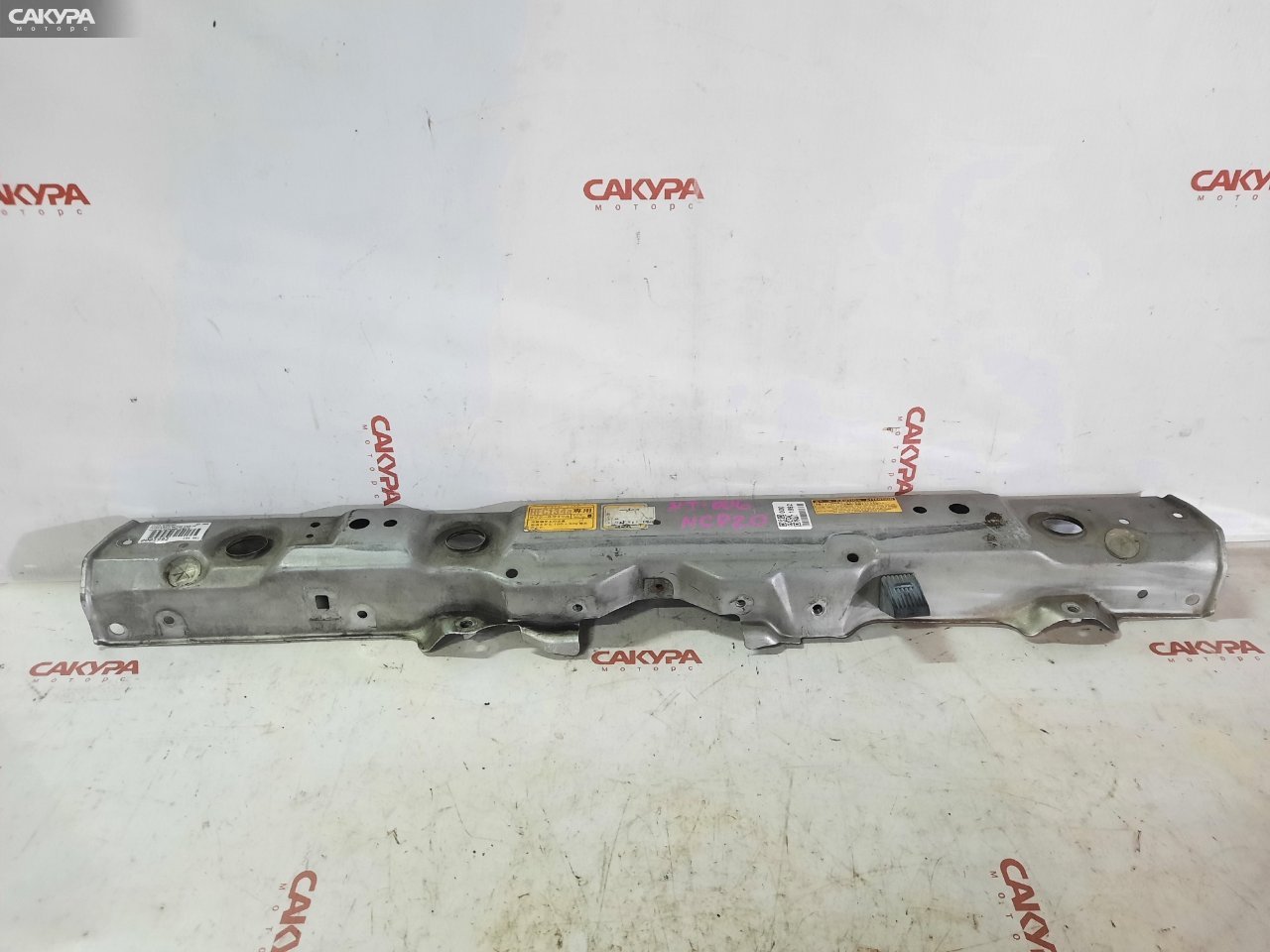 Рамка радиатора Toyota Funcargo NCP20 2NZ-FE: купить в Сакура Красноярск.