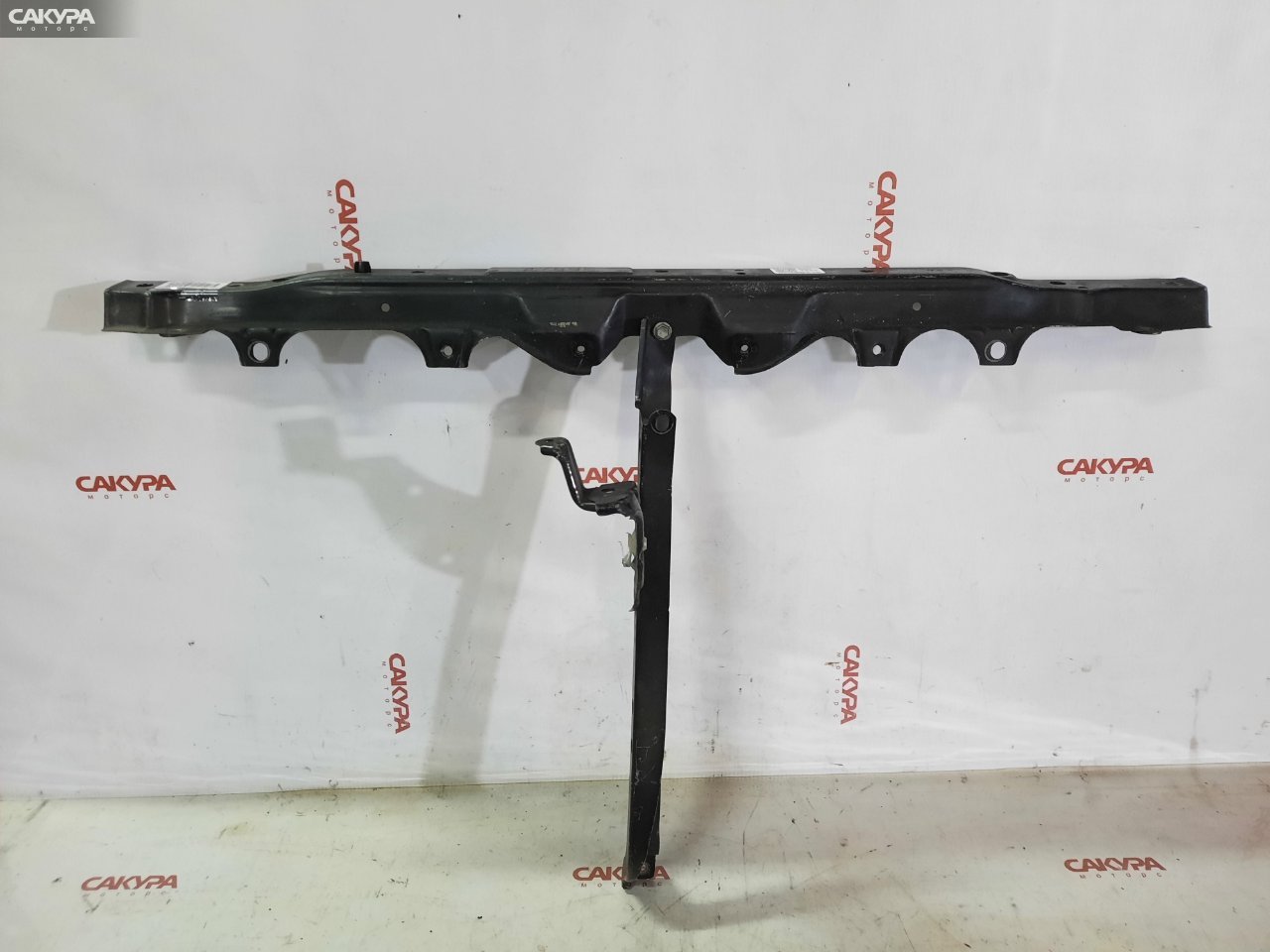 Рамка радиатора Toyota Wish ZNE10G 1ZZ-FE: купить в Сакура Красноярск.