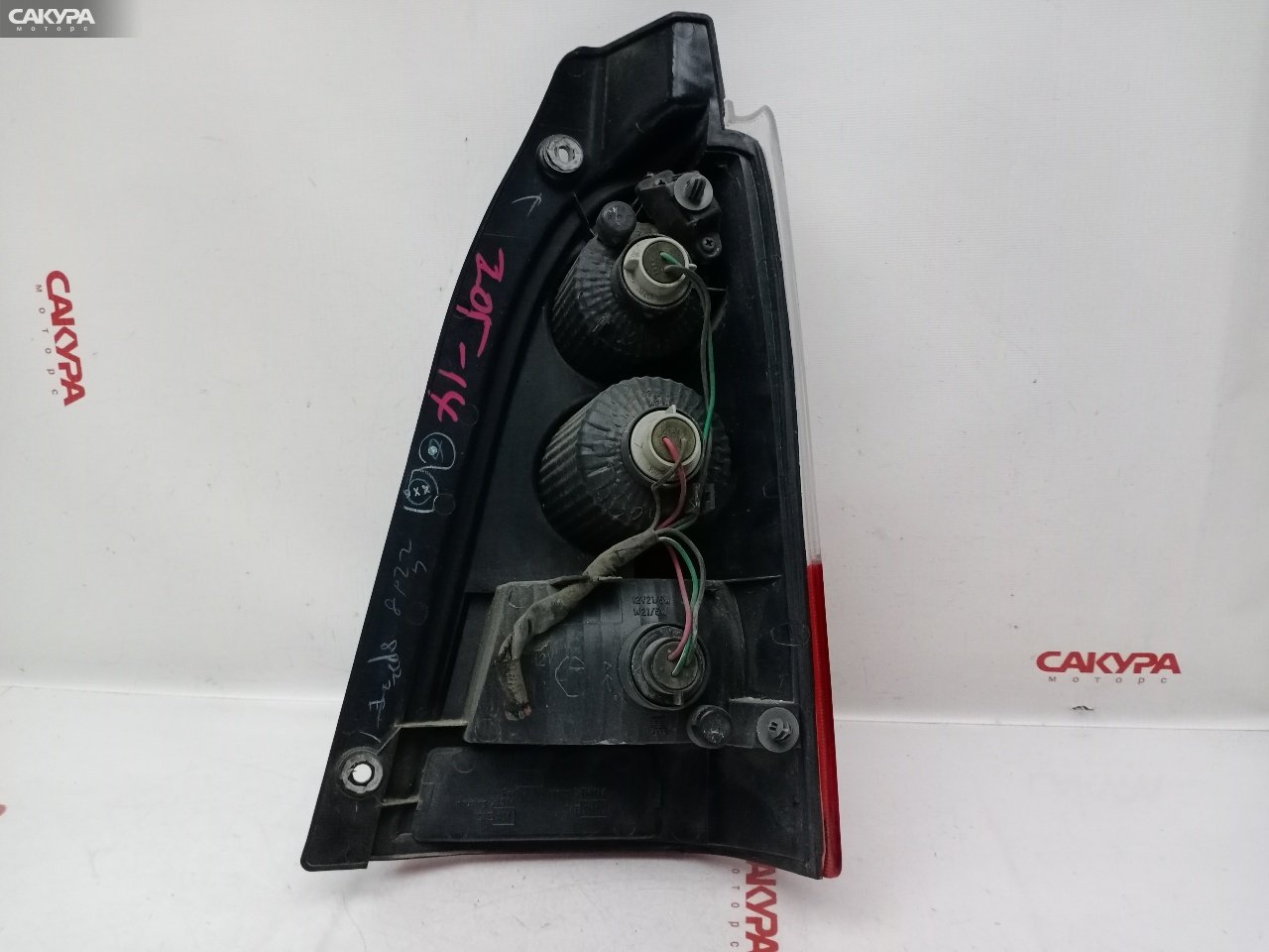 Фонарь стоп-сигнала левый Suzuki Wagon R Solio ME34S M13A 220-59030: купить в Сакура Красноярск.