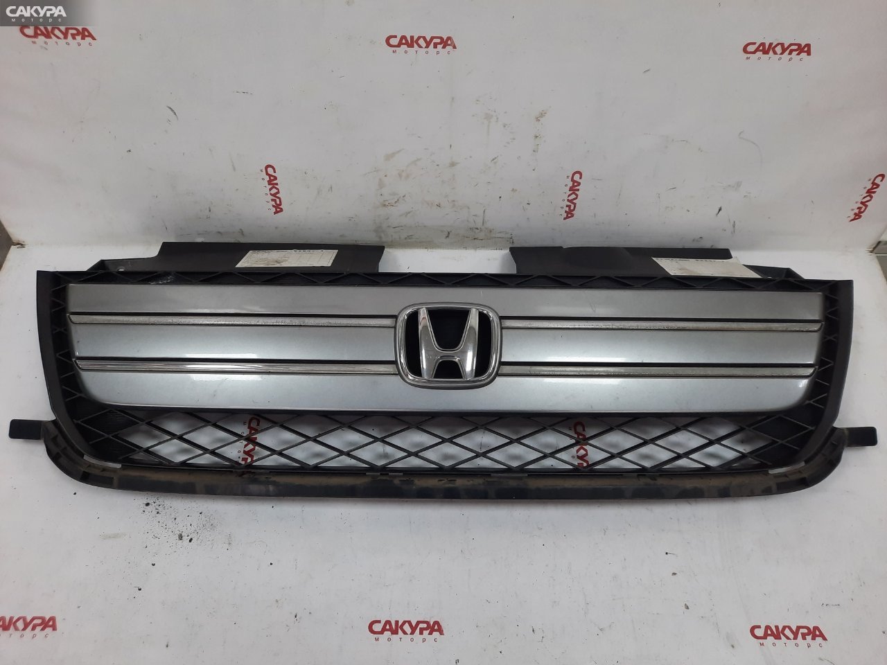 Решетка радиатора Honda Mobilio Spike GK2 L15A: купить в Сакура Красноярск.