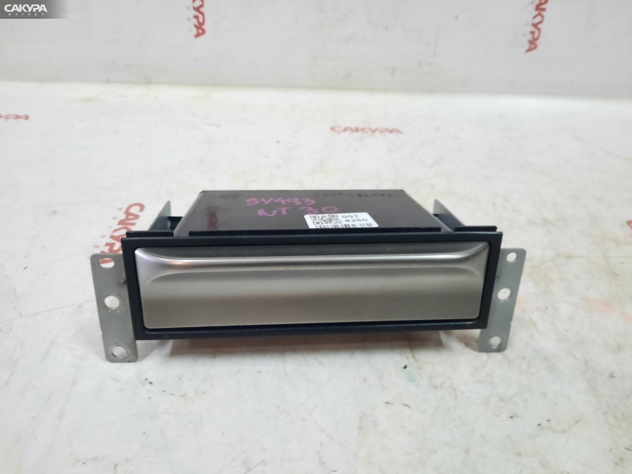 Бардачок Nissan X-TRAIL NT30 QR20DE: купить в Сакура Красноярск.