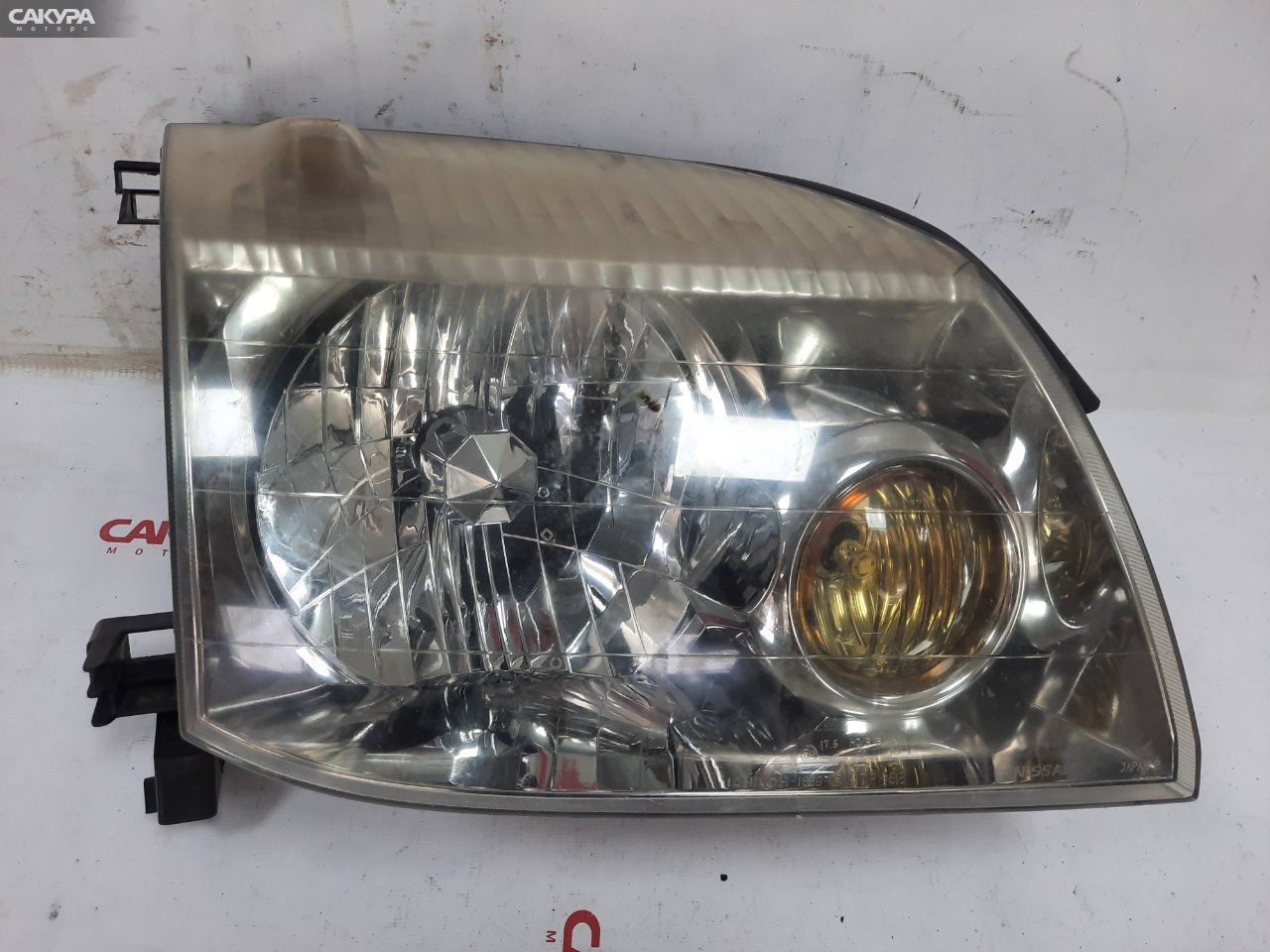 Фара правая Nissan X-TRAIL NT30 QR20DE 1669: купить в Сакура Красноярск.