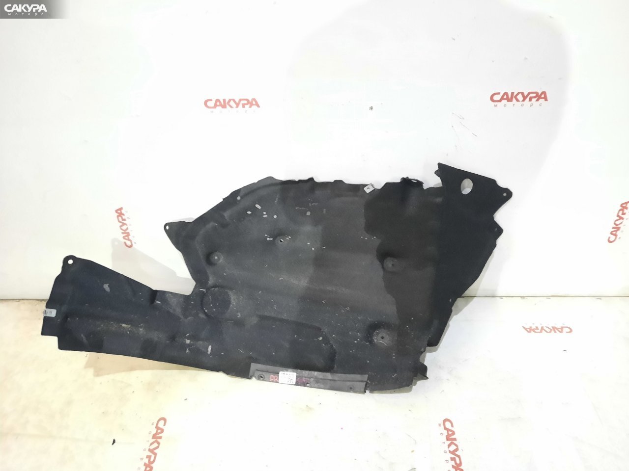 Подкрылок нижний передний правый BMW 523i F10 N52 B25: купить в Сакура Красноярск.