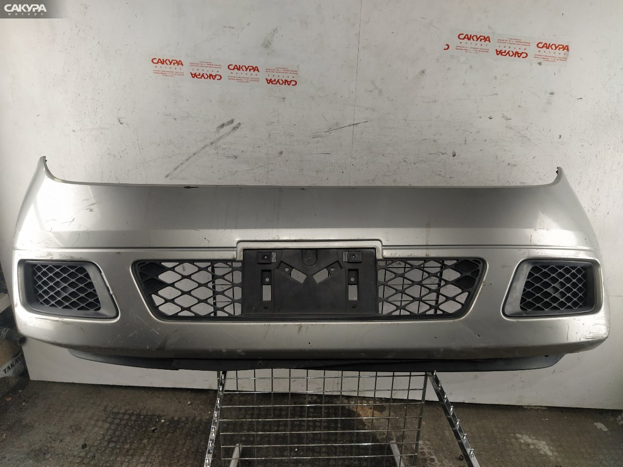 Бампер передний Nissan Elgrand NE51 VQ35DE: купить в Сакура Красноярск.