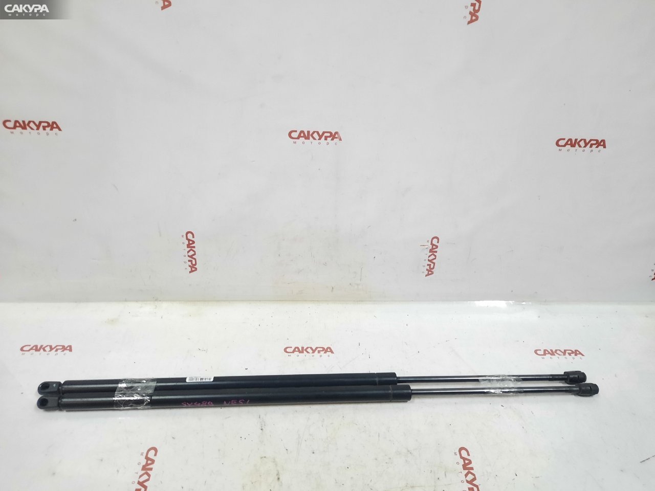 Амортизатор багажника Nissan Elgrand NE51 VQ35DE: купить в Сакура Красноярск.
