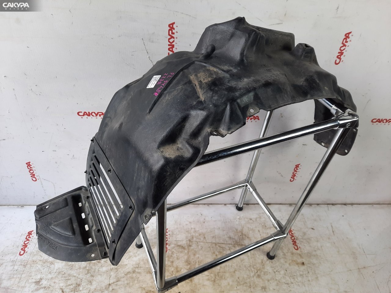 Подкрылок передний левый Mitsubishi Colt Z27A 4G15T: купить в Сакура Красноярск.