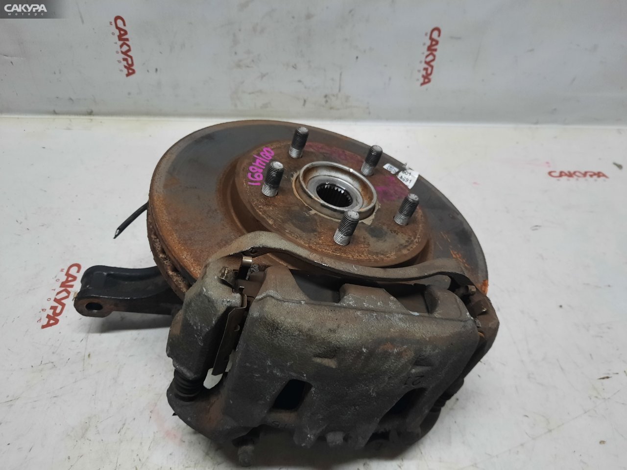 Ступица передняя левая Nissan Serena NC25 MR20DE: купить в Сакура Красноярск.