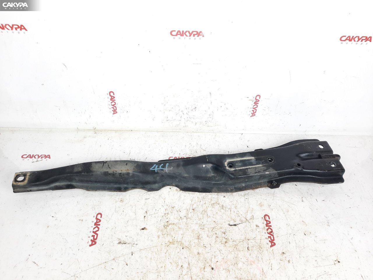 Балка продольная передняя Mitsubishi Lancer Cedia CS5W 4G93: купить в Сакура Красноярск.