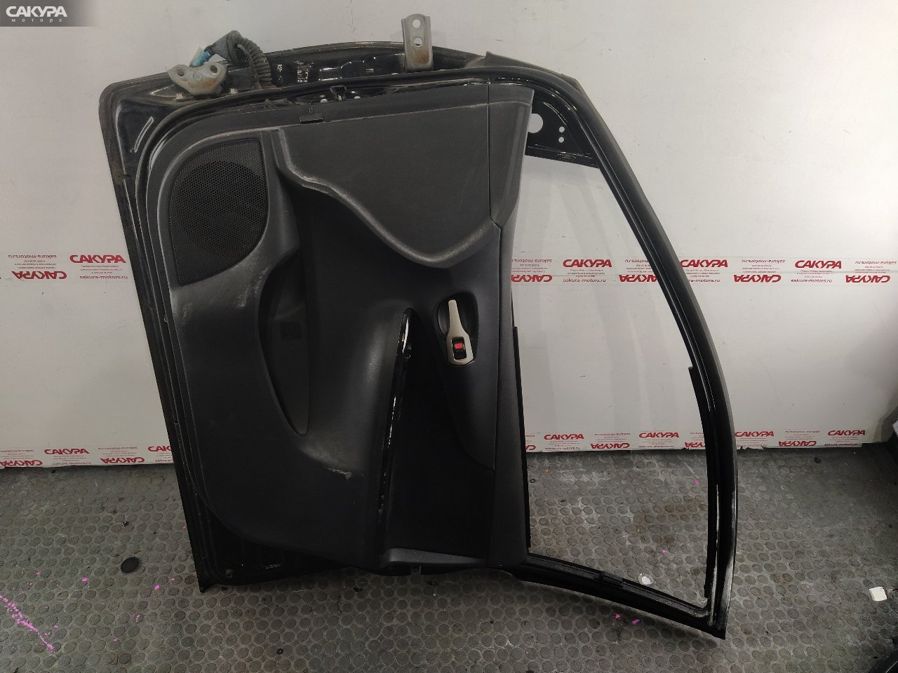 Дверь боковая передняя правая Toyota Corolla Fielder ZRE142G 2ZR-FE: купить в Сакура Красноярск.