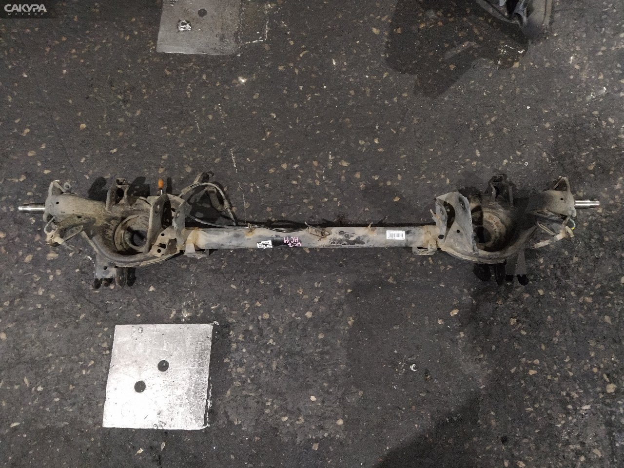 Балка поперечная задняя Nissan March HK11 CG13DE: купить в Сакура Красноярск.