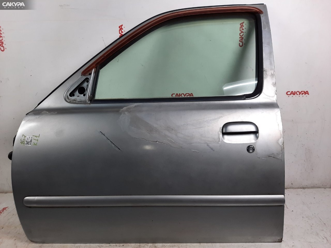 Дверь боковая передняя левая Nissan March K11 CG10DE: купить в Сакура Красноярск.