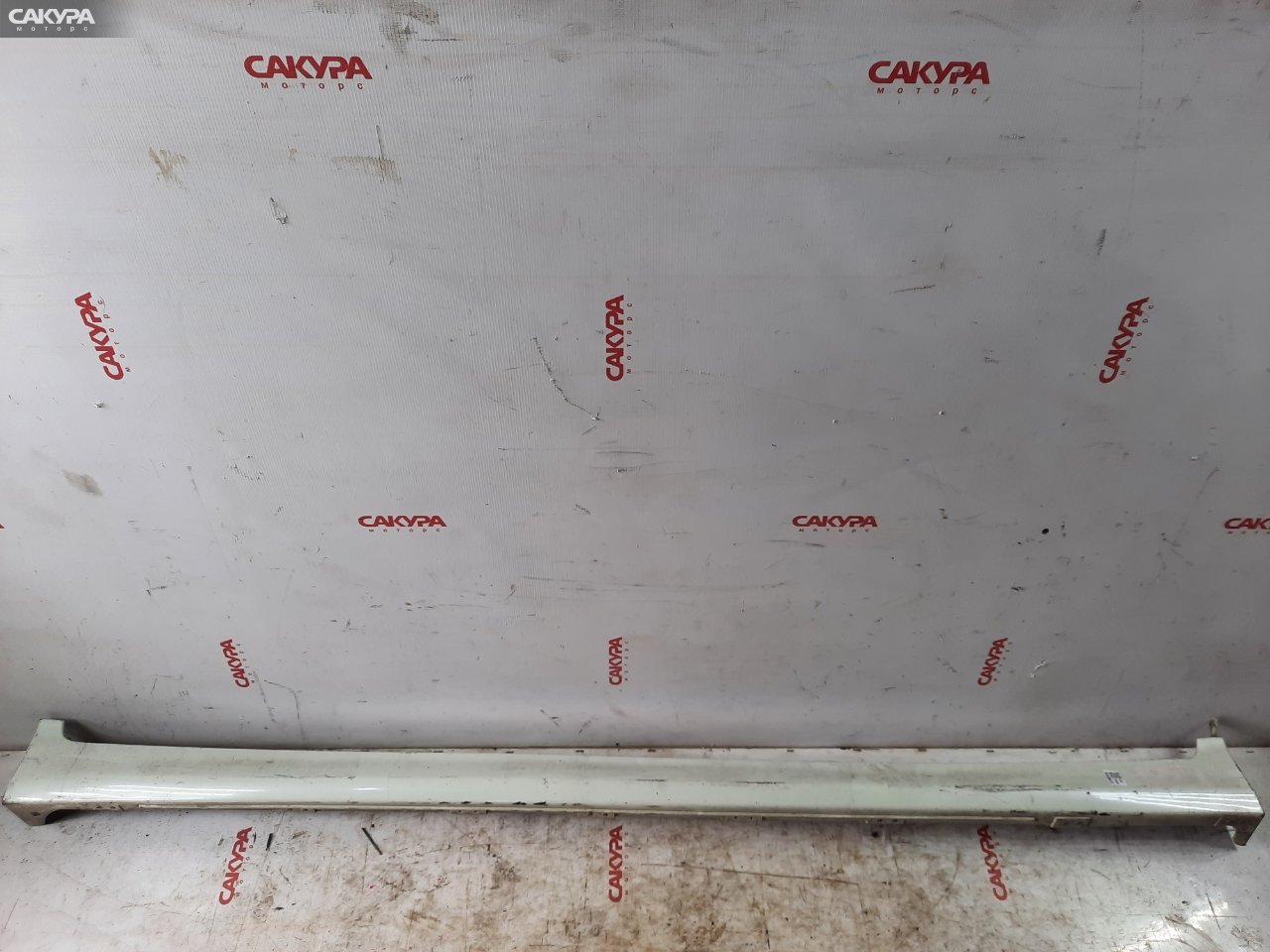 Порог правый Nissan Serena TC24 QR20DE: купить в Сакура Красноярск.