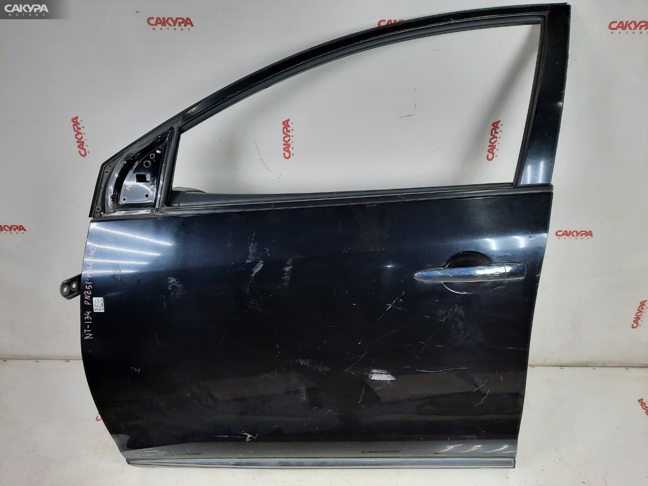 Дверь боковая передняя левая Nissan Murano PNZ51 VQ35DE: купить в Сакура Красноярск.