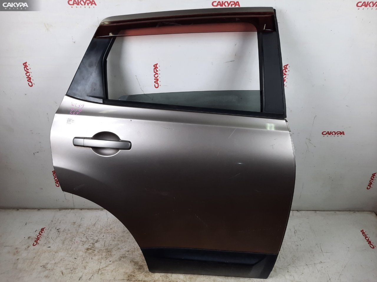 Дверь боковая задняя правая Nissan Dualis NJ10 MR20DE: купить в Сакура Красноярск.
