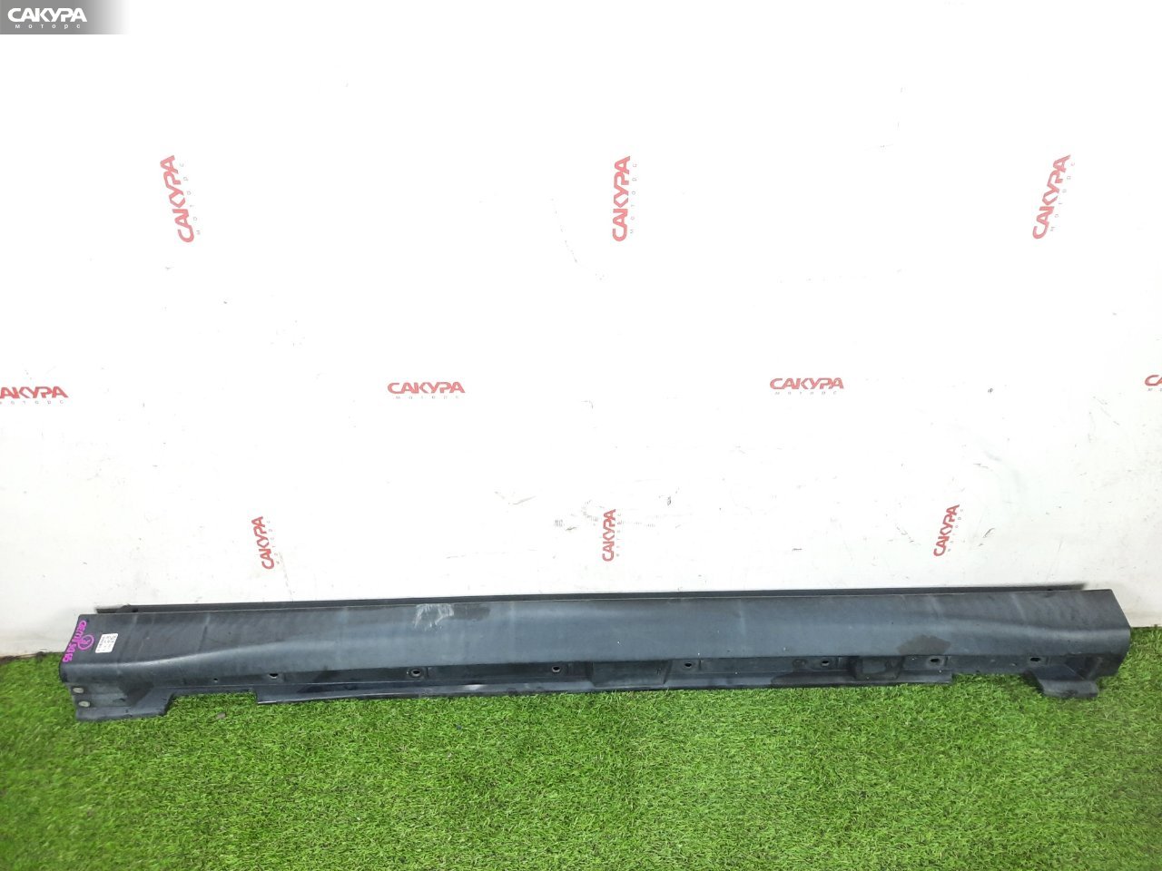 Порог правый Toyota Harrier ACU30W 2AZ-FE: купить в Сакура Красноярск.