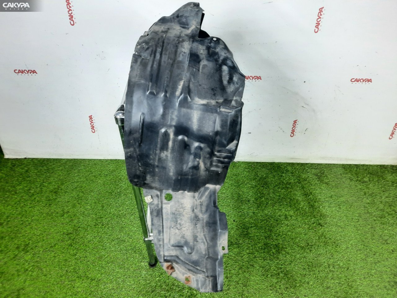 Подкрылок передний правый Nissan Serena TC24 QR20DE: купить в Сакура Красноярск.