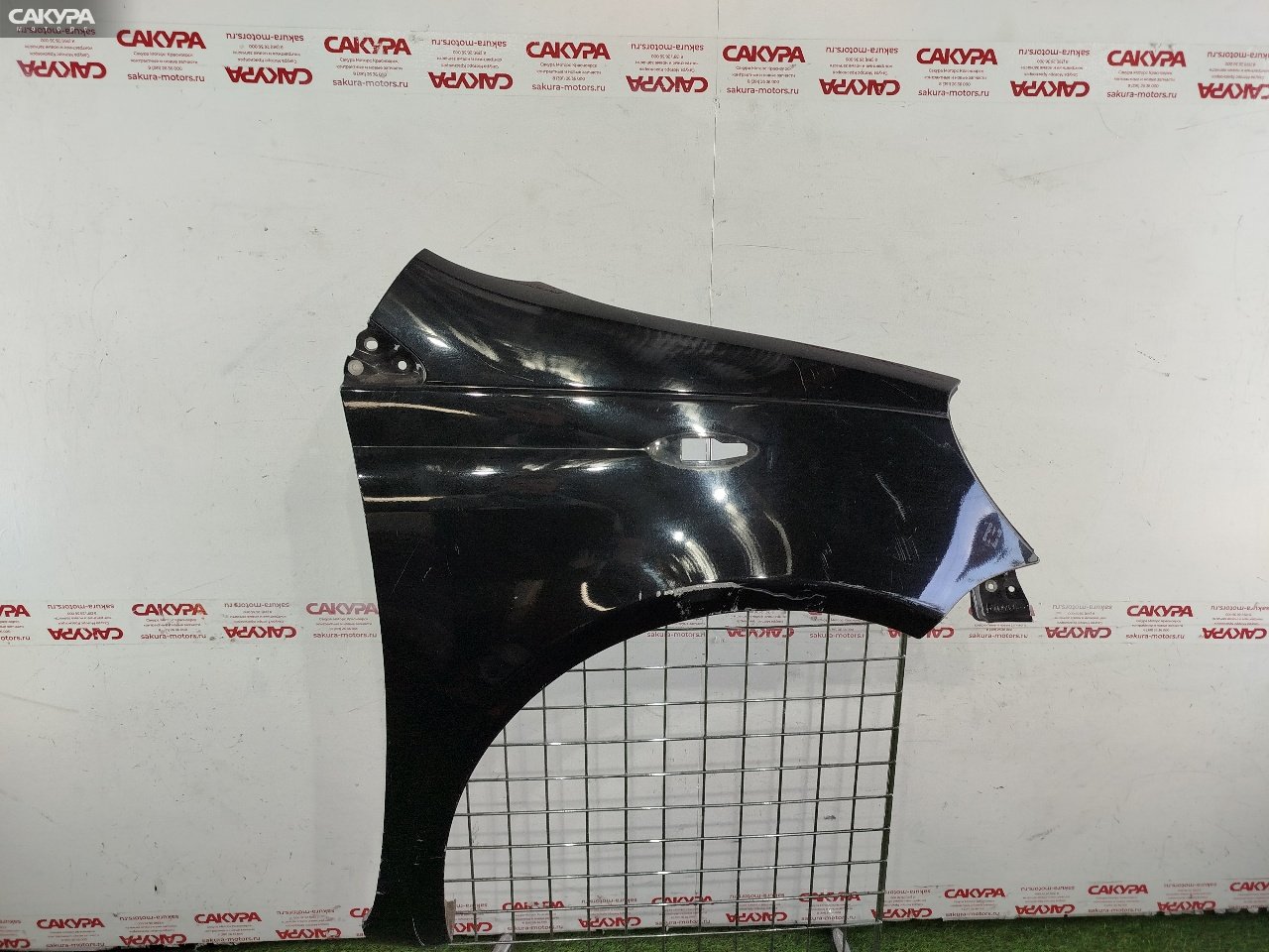 Крыло переднее правое Toyota Vitz SCP10 1SZ-FE: купить в Сакура Красноярск.