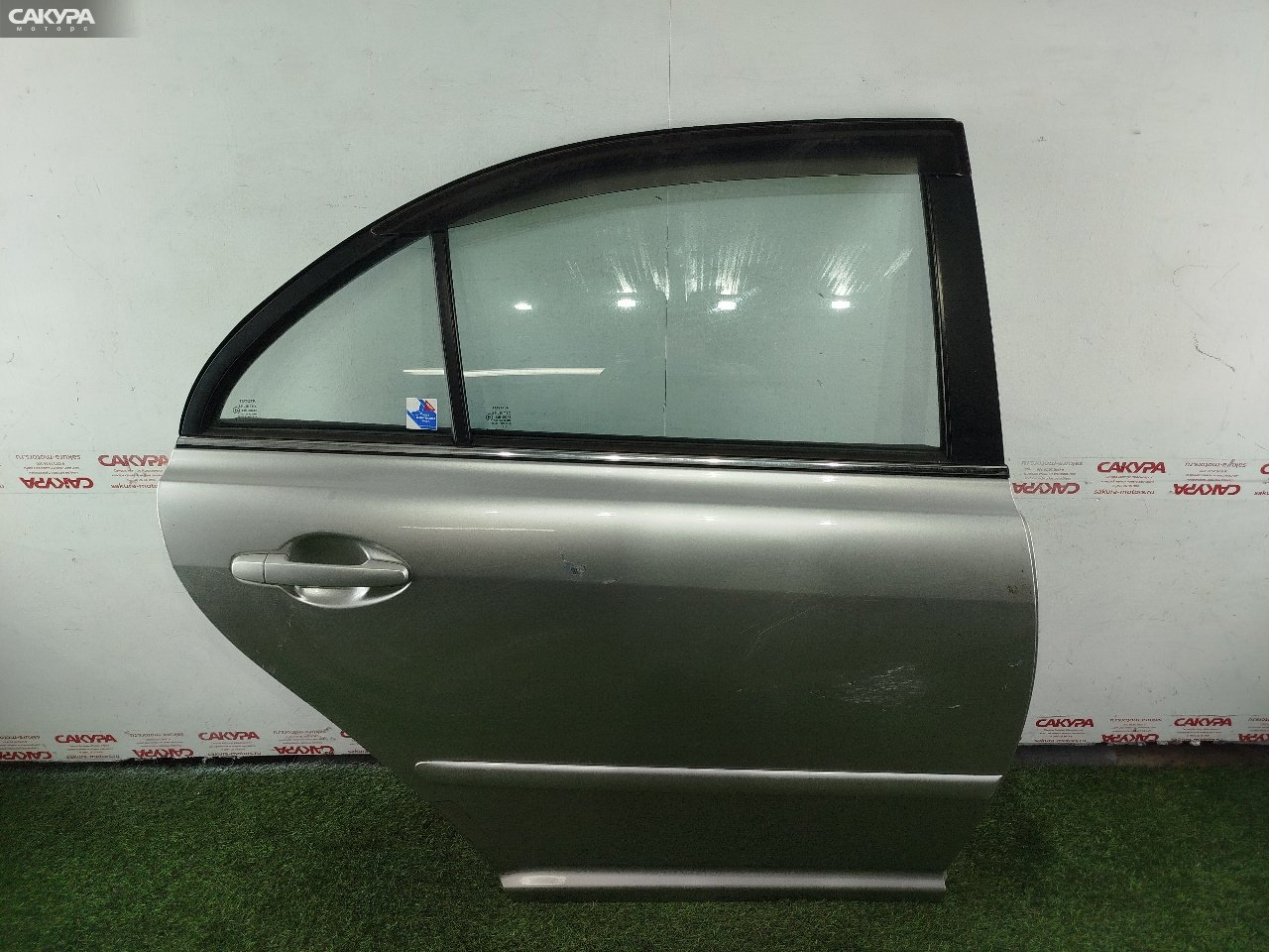 Дверь боковая задняя правая Toyota Avensis AZT250 1AZ-FSE: купить в Сакура Красноярск.