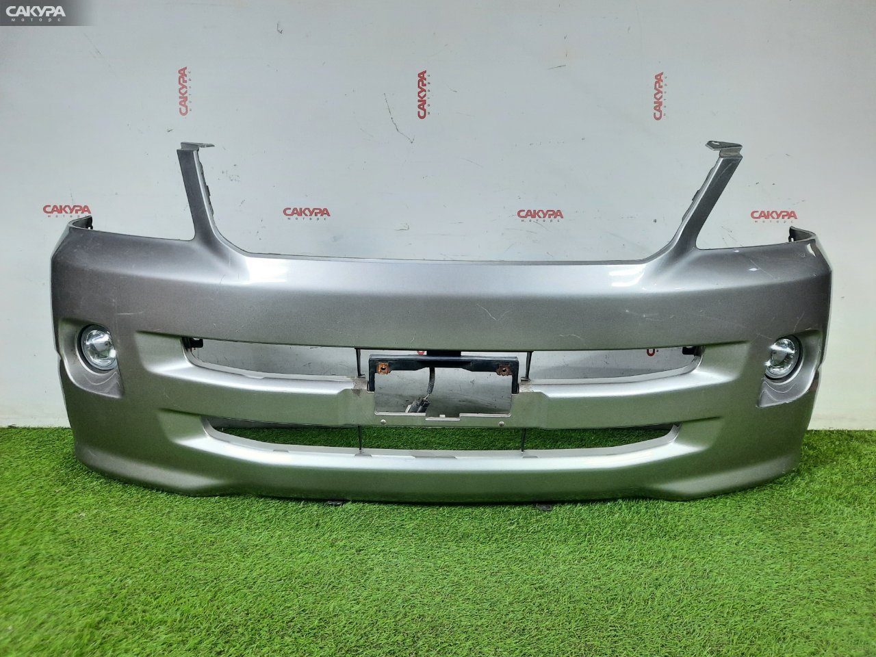 Бампер передний Toyota Noah AZR60G 1AZ-FSE 52-040: купить в Сакура Красноярск.