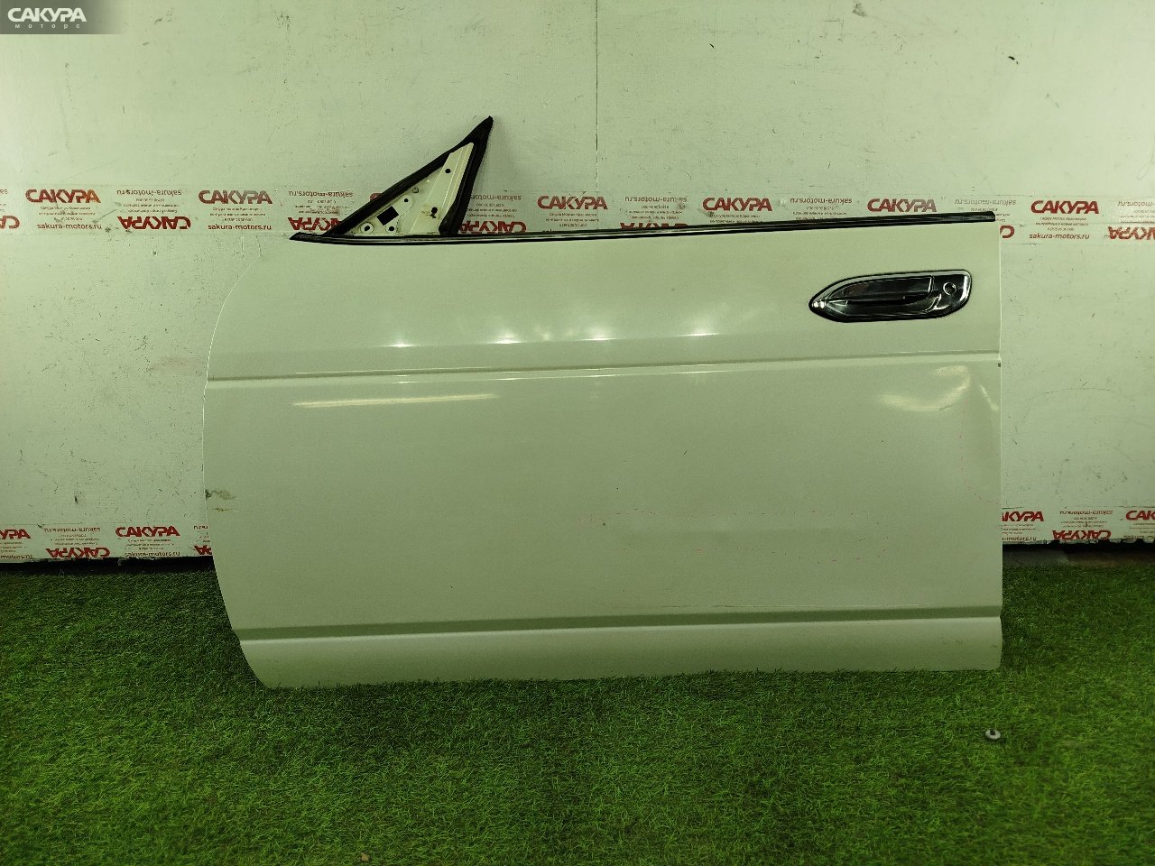 Дверь боковая передняя левая Nissan Laurel HC35 RB20DE: купить в Сакура Красноярск.