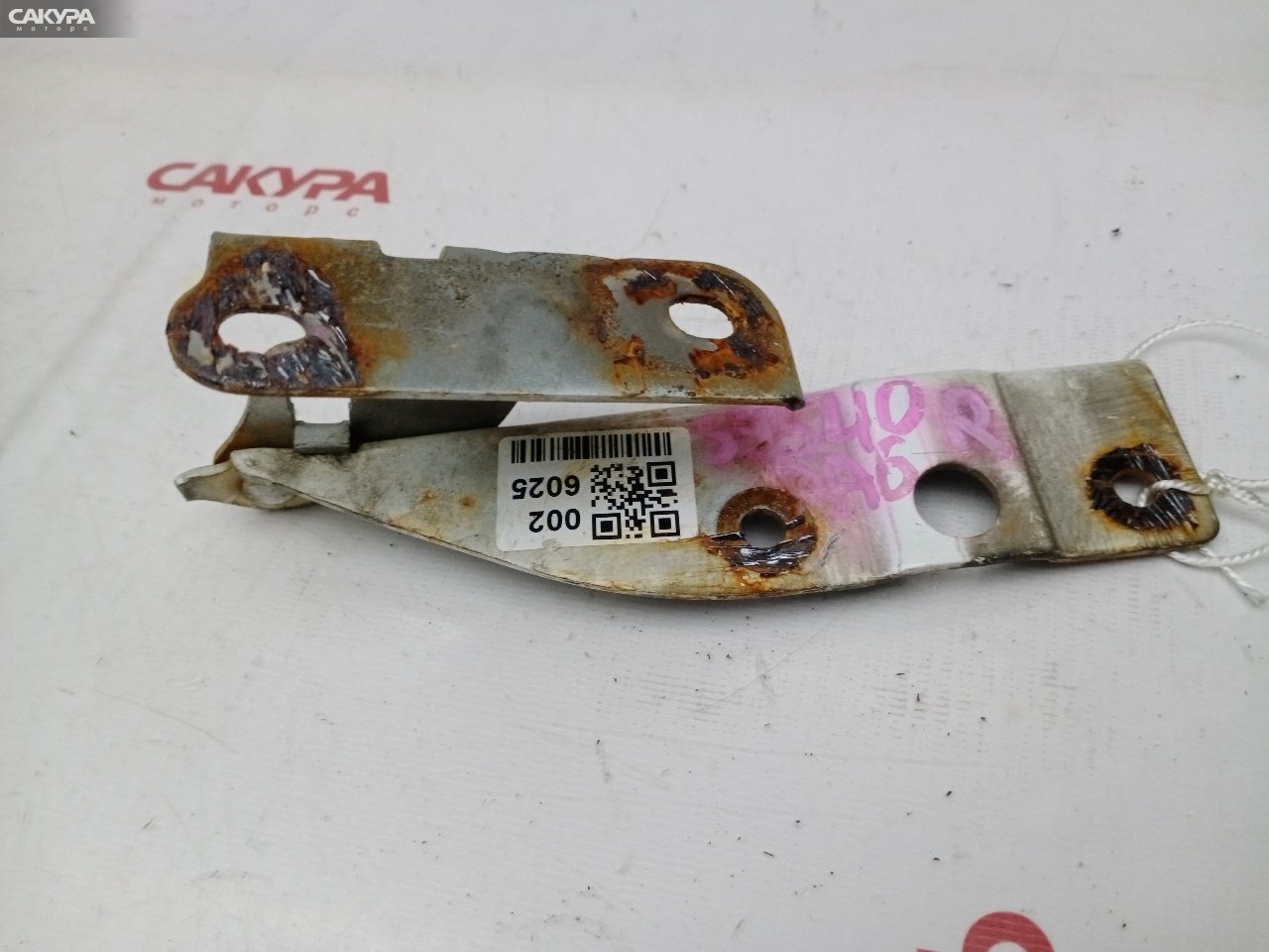 Кронштейн капота правый Honda Odyssey RA6 F23A: купить в Сакура Красноярск.