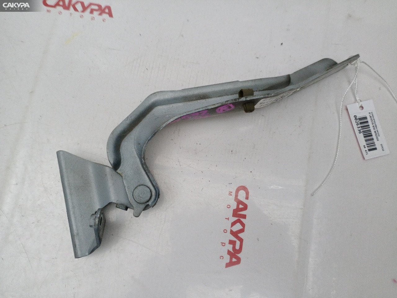 Кронштейн капота правый Nissan Lafesta B30 MR20DE: купить в Сакура Красноярск.