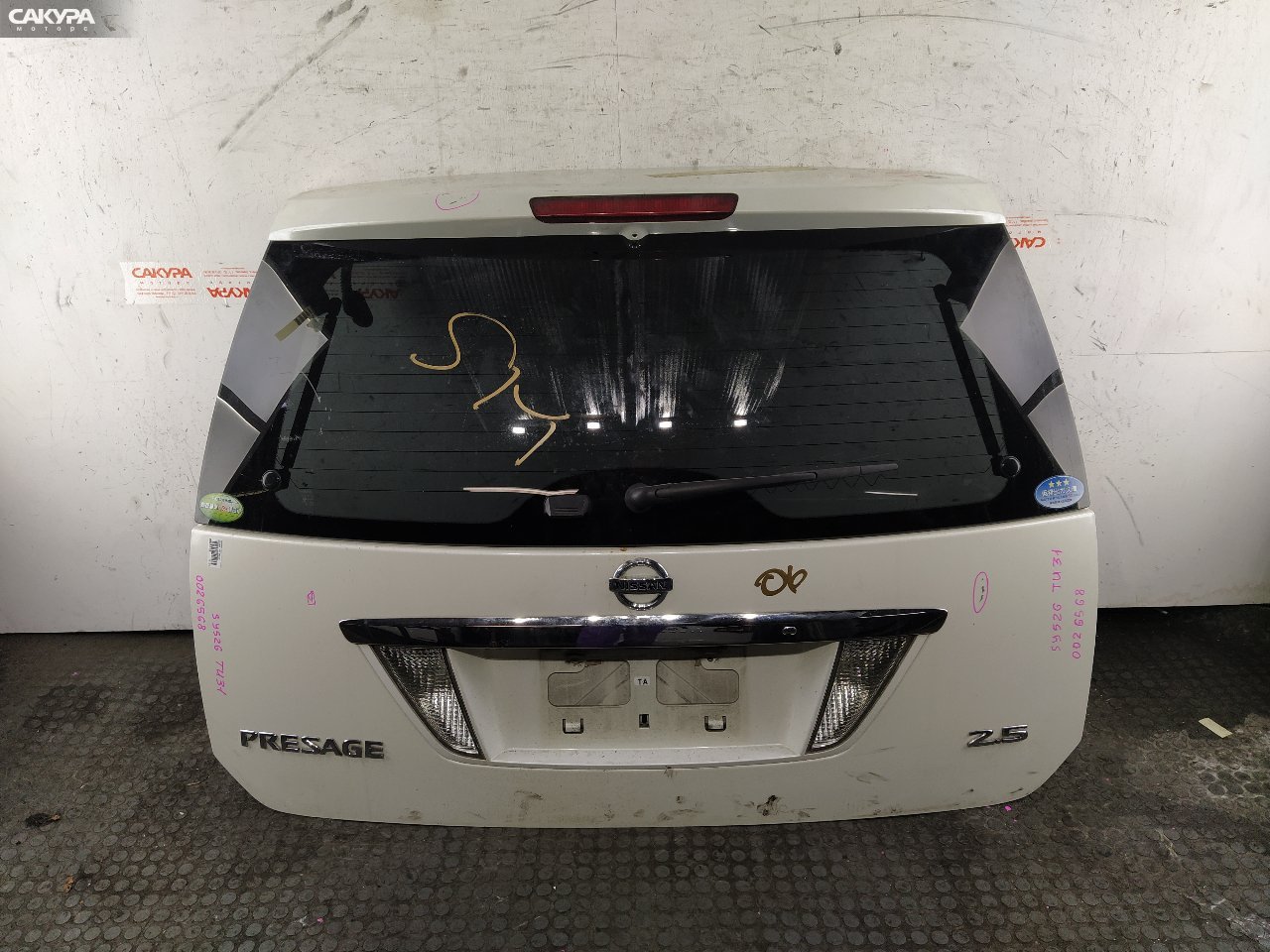 Дверь багажника Nissan Presage TU31 QR25DE: купить в Сакура Красноярск.