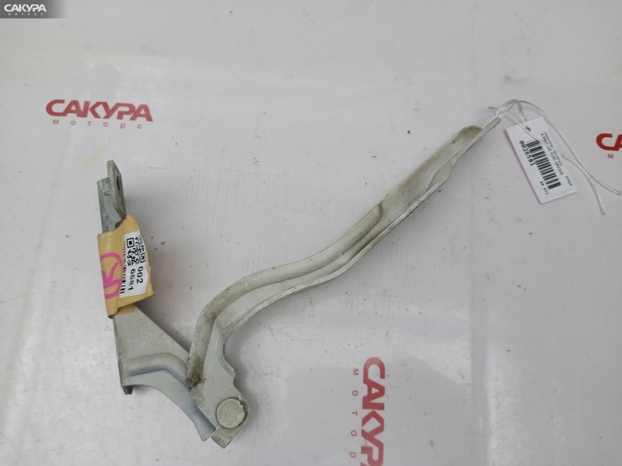 Кронштейн капота правый Nissan Presage TU31 QR25DE: купить в Сакура Красноярск.
