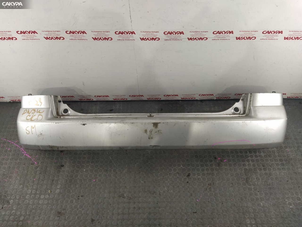 Бампер задний Mazda Demio DW3W B3E A4A2Y1: купить в Сакура Красноярск.