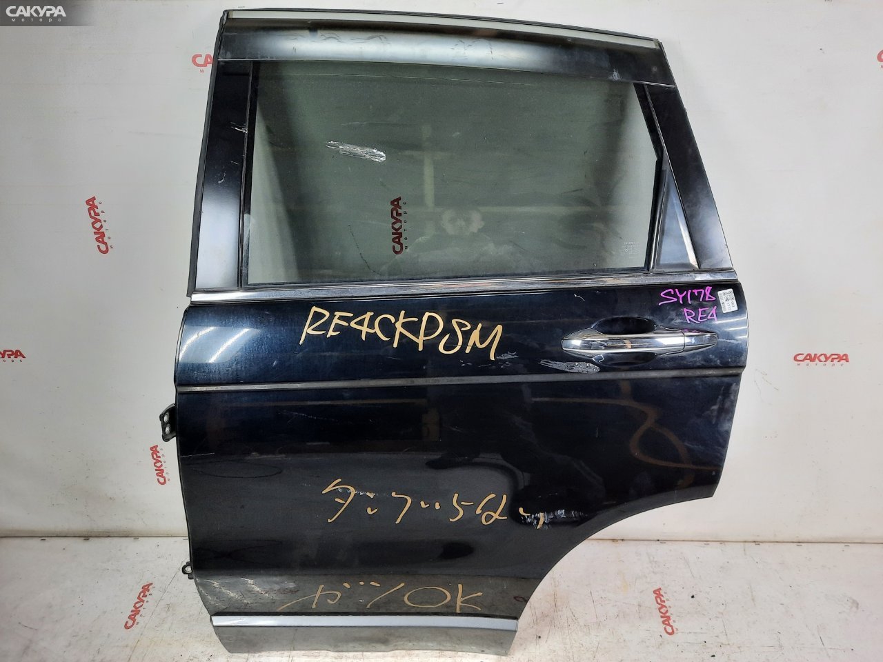 Дверь боковая задняя левая Honda CR-V RE4 K24A: купить в Сакура Красноярск.