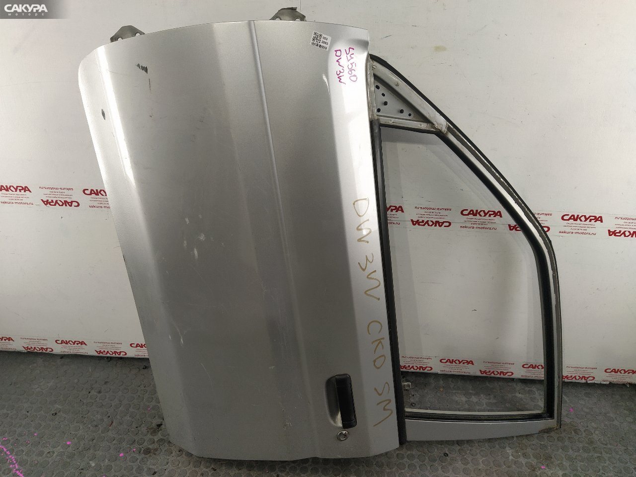 Дверь боковая передняя левая Mazda Demio DW3W B3E: купить в Сакура Красноярск.