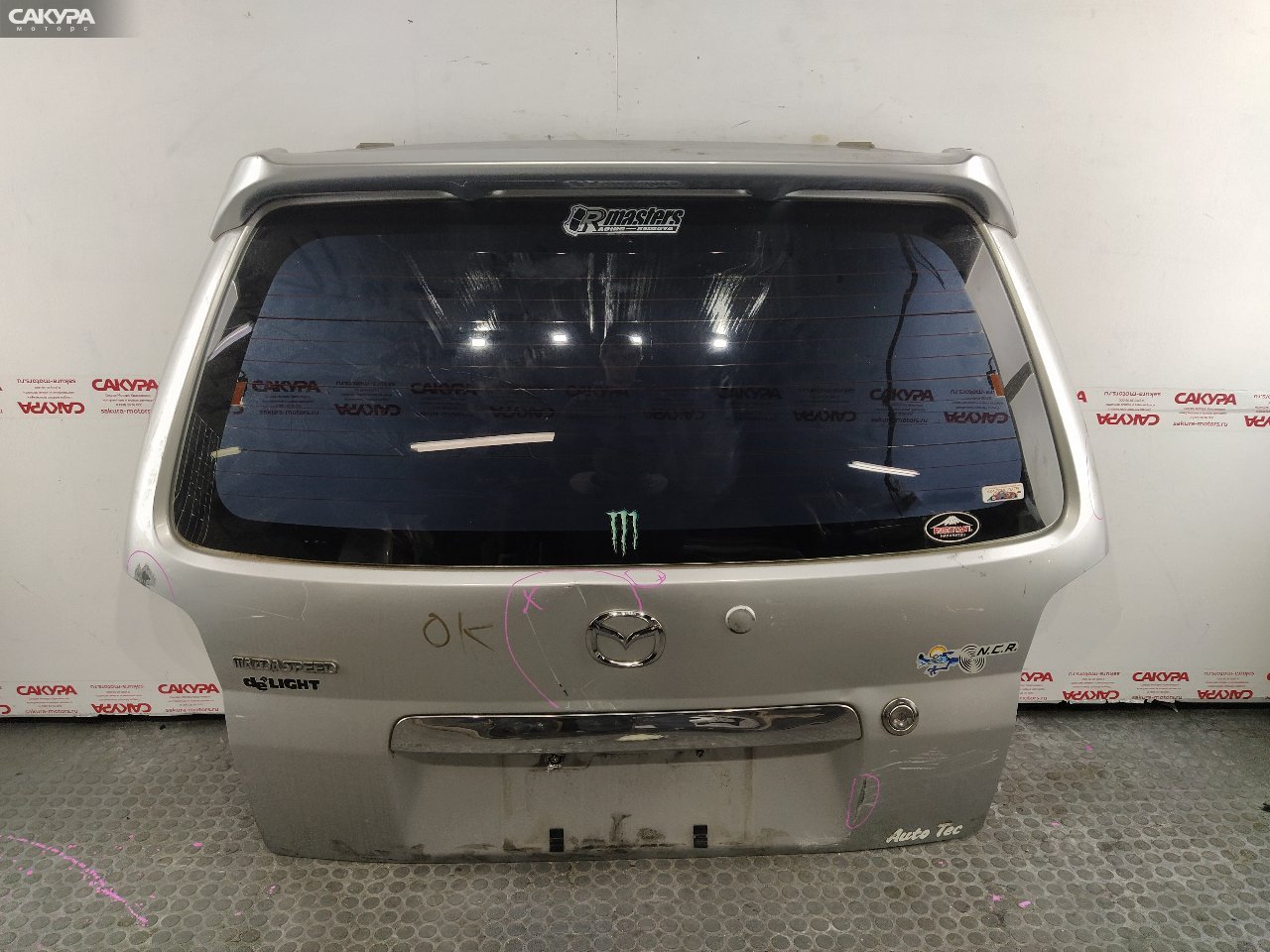 Дверь багажника Mazda Demio DW3W B3E: купить в Сакура Красноярск.