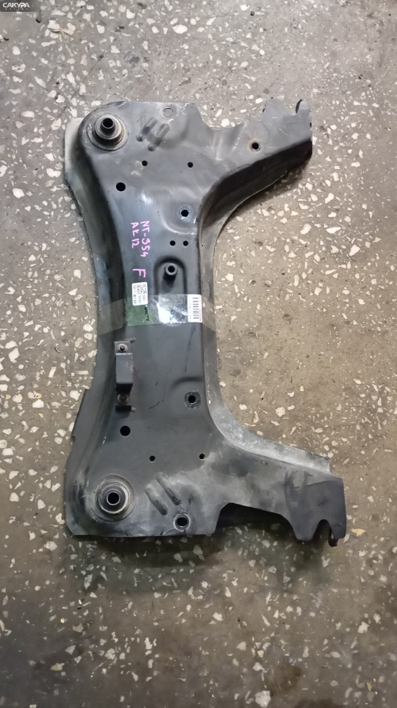 Балка поперечная передняя Nissan March AK12 CR12DE: купить в Сакура Красноярск.